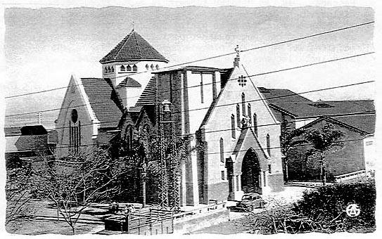 eglise n&b