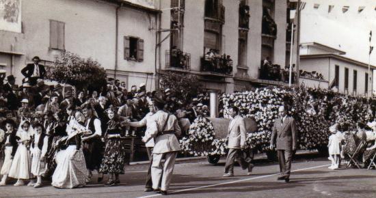 Corso fleuri, rue principale de FDL.